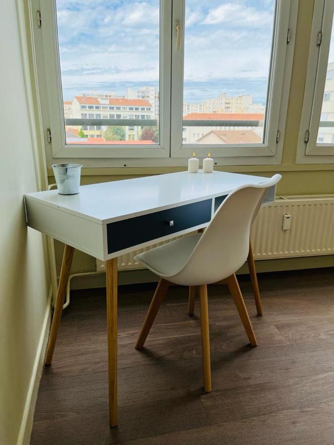 Espace 500 - Cosy, Wifi & Vue Sur La Ville Saint-Etienne  Esterno foto